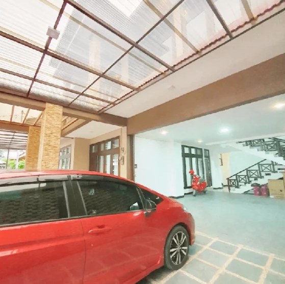 Garage next to the main entrance